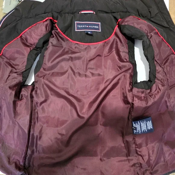 EUC Tommy Hilfiger Black Puffer Vest - Picture 5 of 9